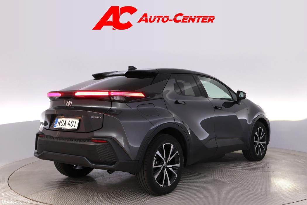 TOYOTA C-HR 2025