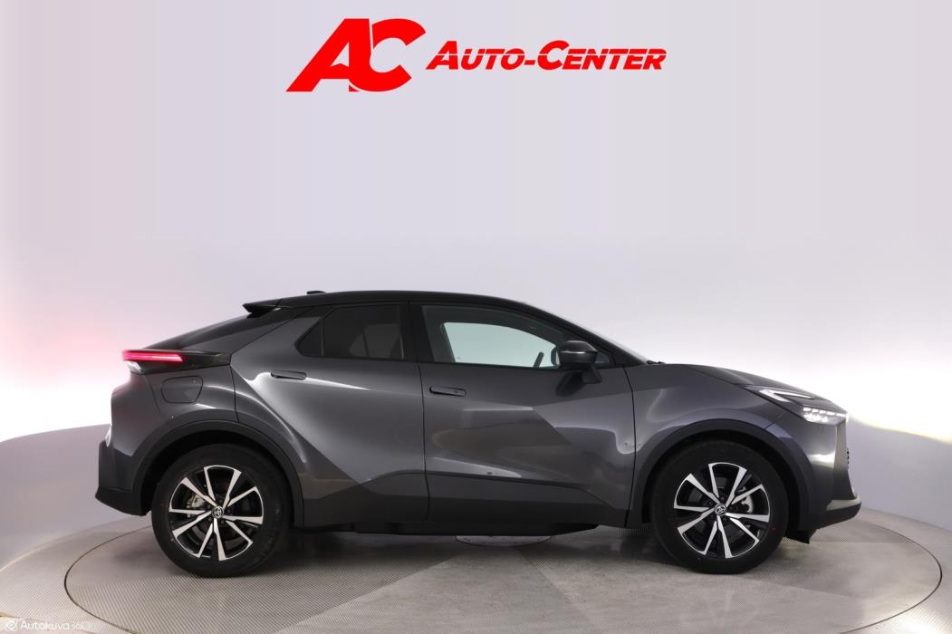 TOYOTA C-HR 2025
