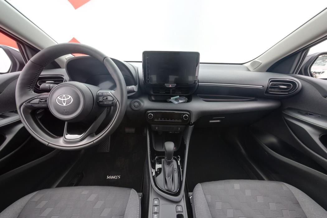 TOYOTA Yaris 2026