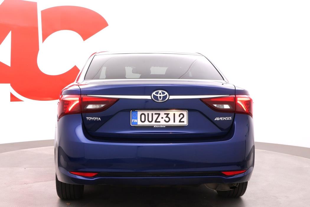 TOYOTA Avensis 2015