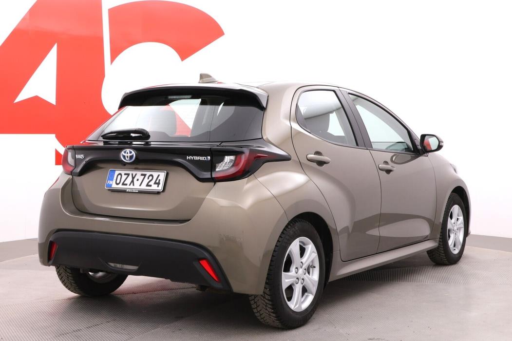 TOYOTA Yaris 2023