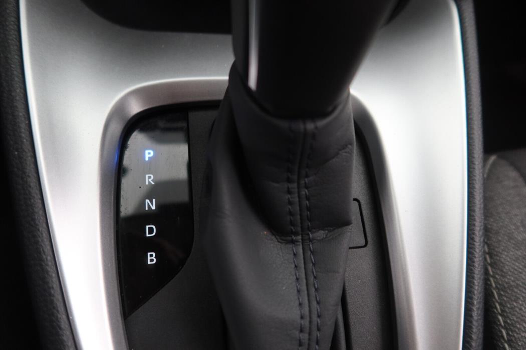 TOYOTA Yaris Cross 2023