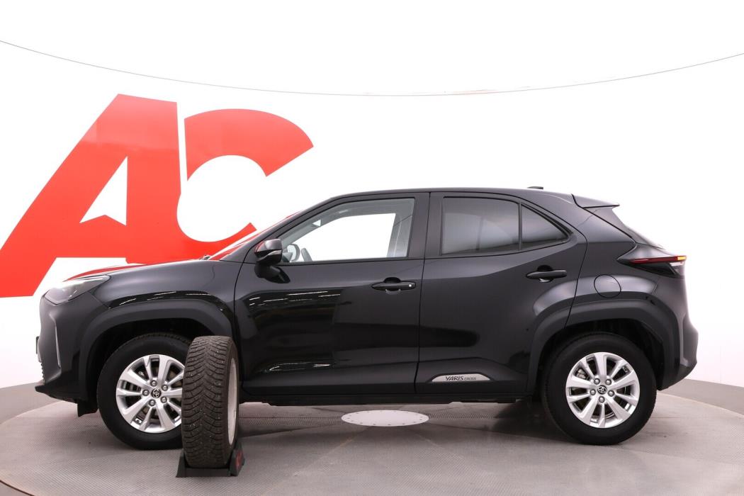 TOYOTA Yaris Cross 2023