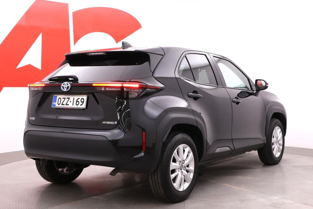 TOYOTA Yaris Cross 2023