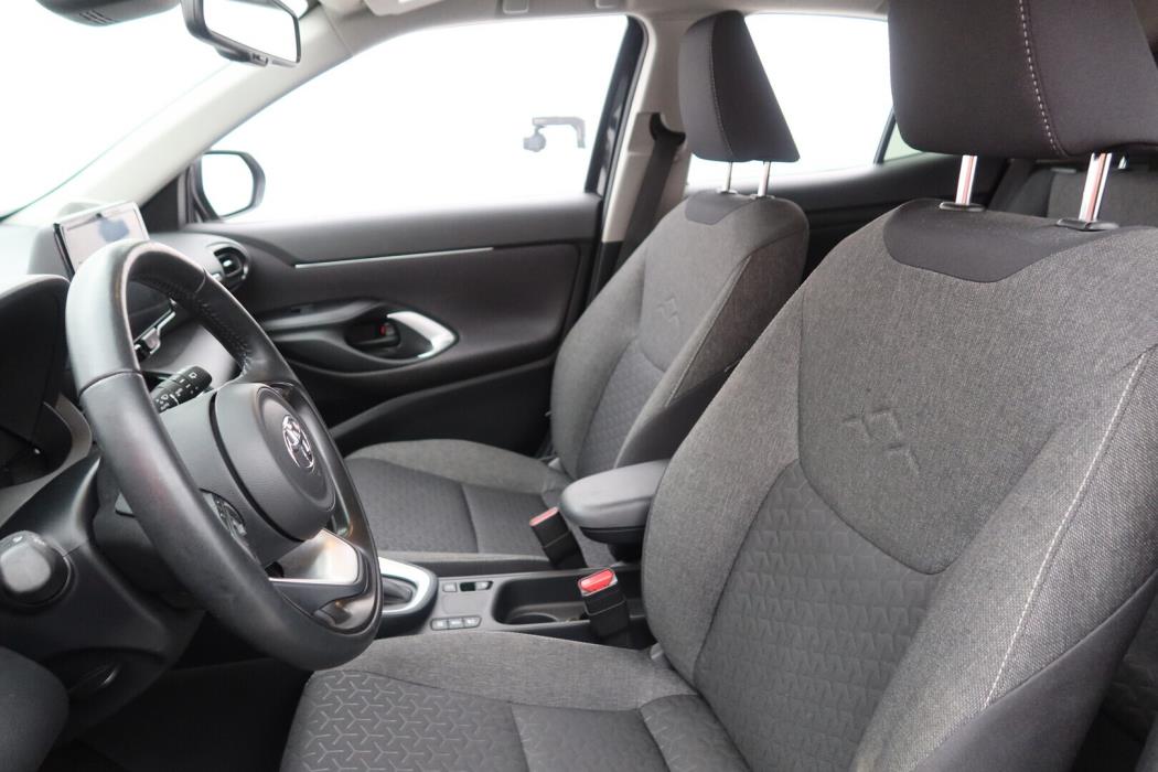 TOYOTA Yaris Cross 2023
