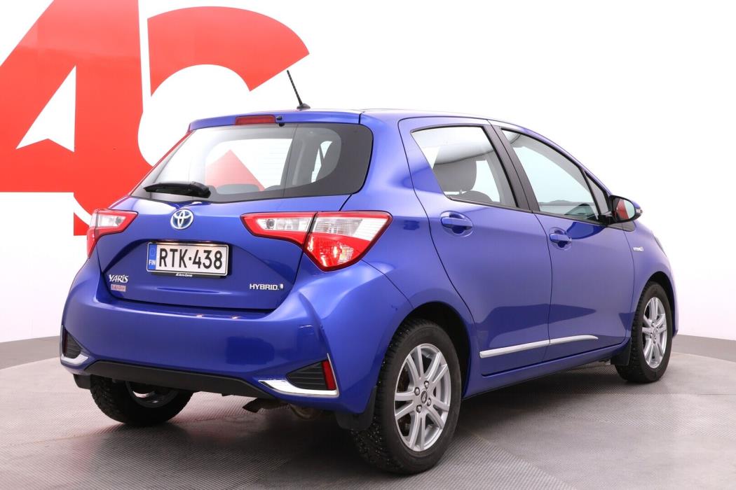 TOYOTA Yaris 2017