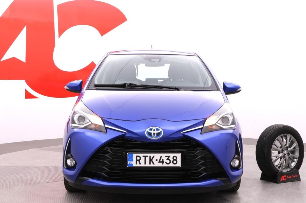 TOYOTA Yaris 2017