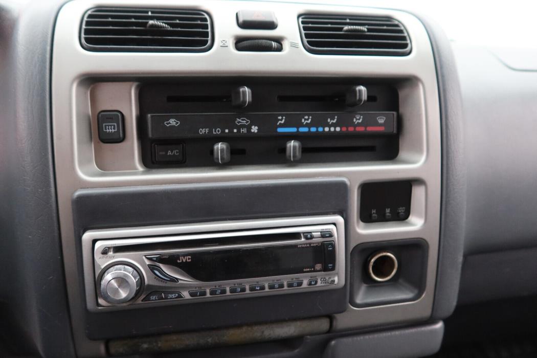 TOYOTA Hiace 2006