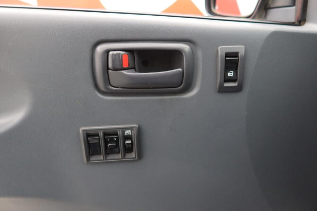 TOYOTA Hiace 2006