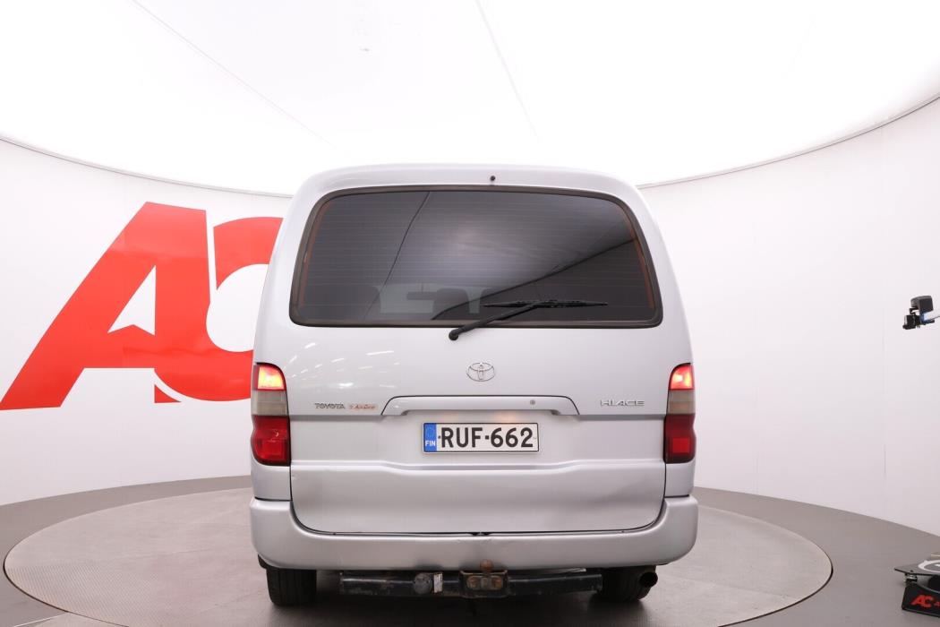 TOYOTA Hiace 2006