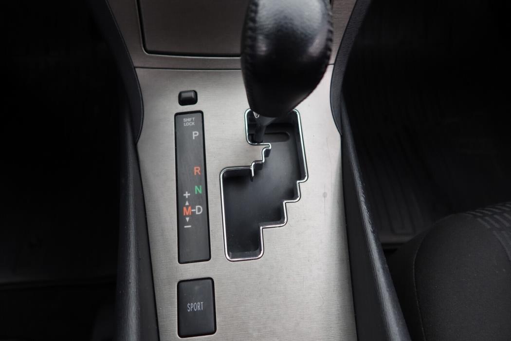 TOYOTA Avensis 2010