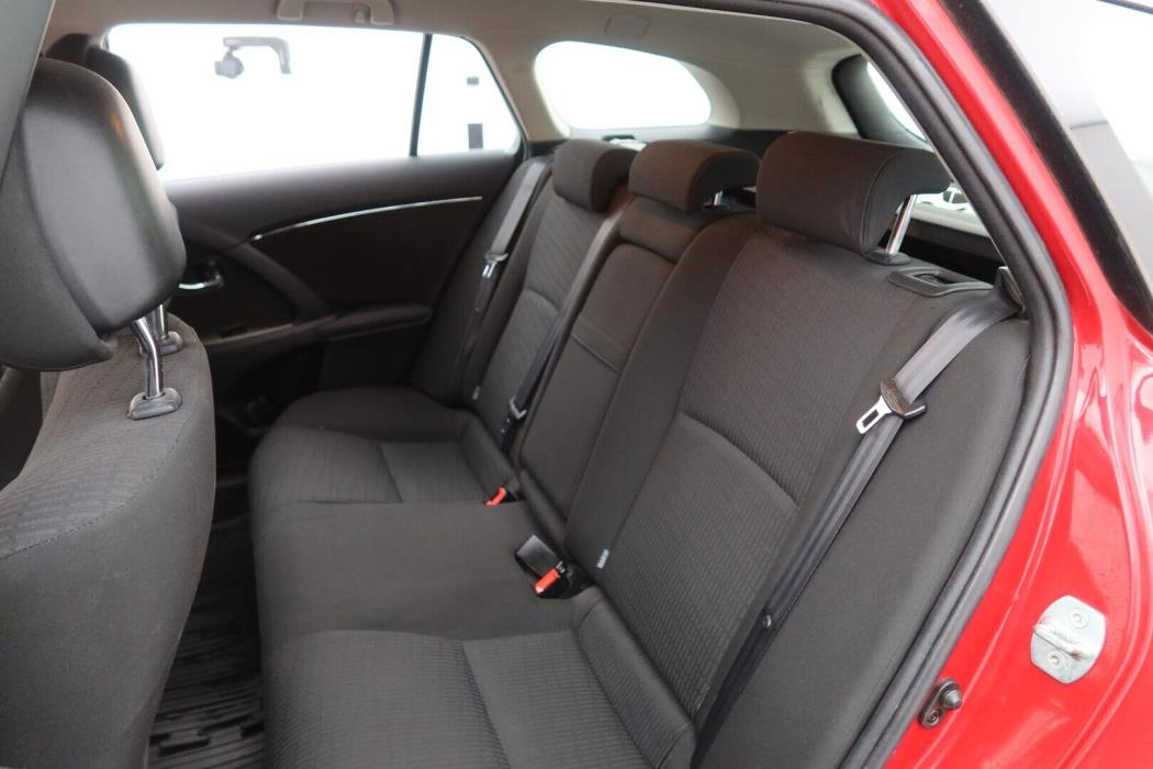 TOYOTA Avensis 2010