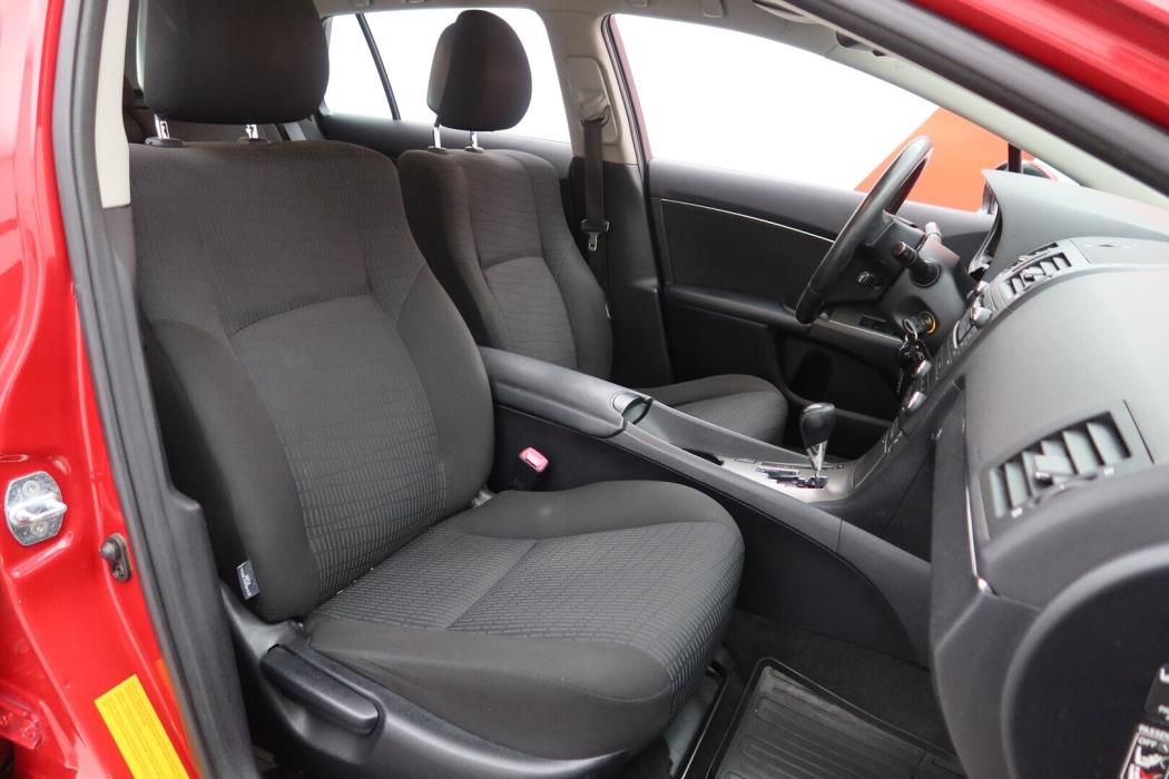 TOYOTA Avensis 2010