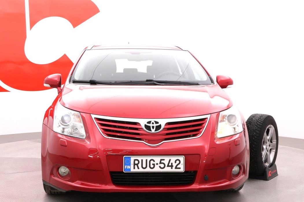 TOYOTA Avensis 2010