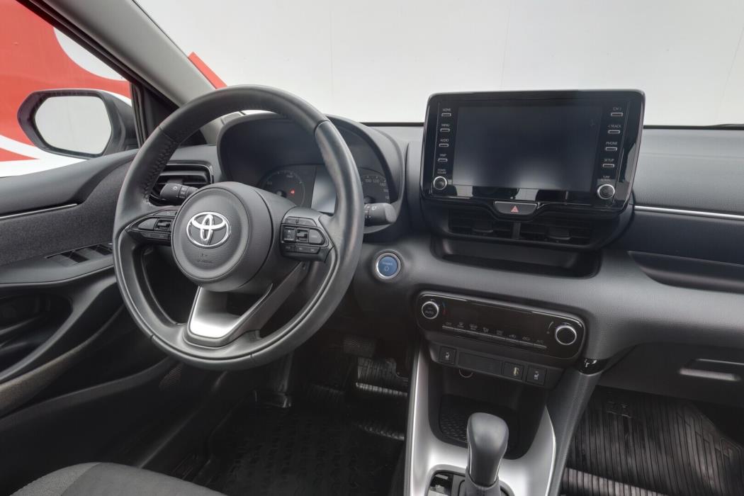 TOYOTA Yaris 2021