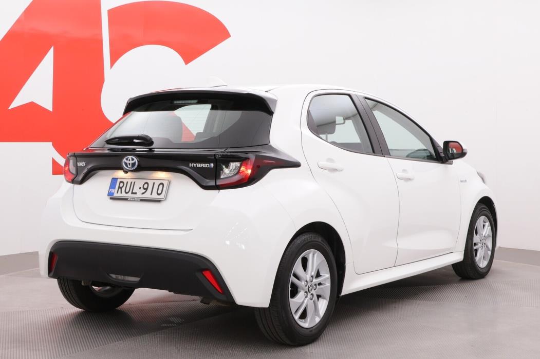 TOYOTA Yaris 2021