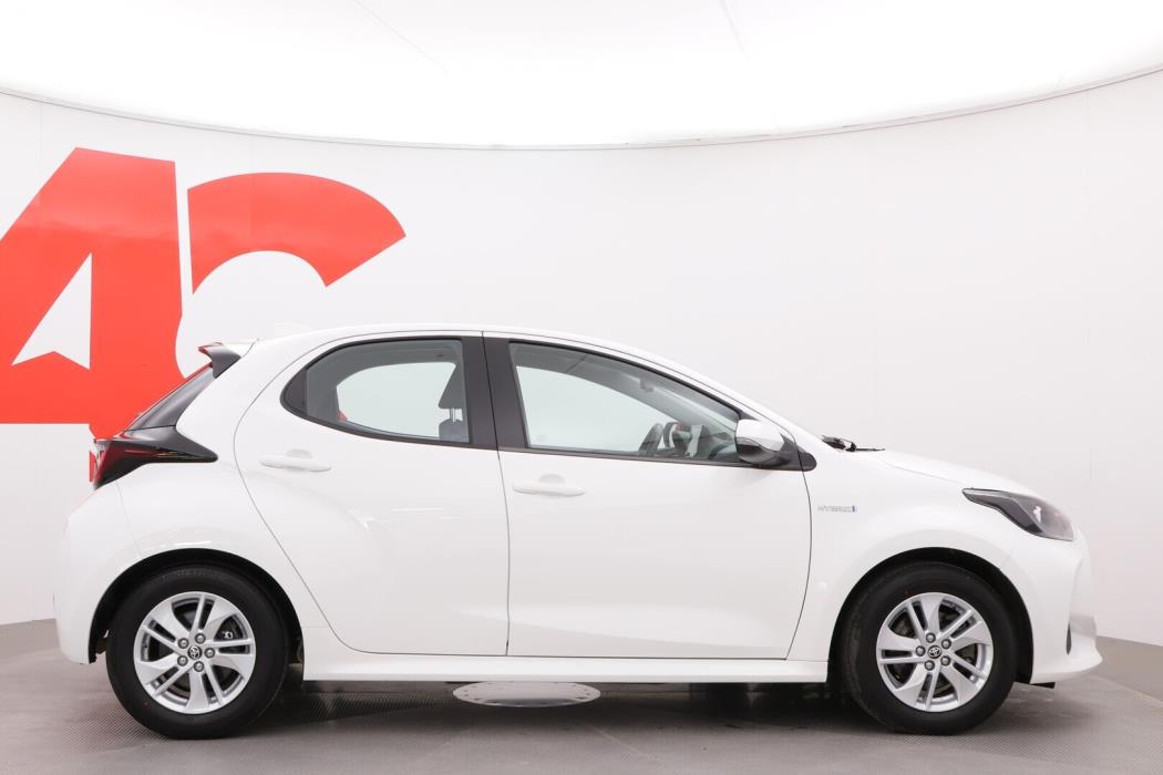 TOYOTA Yaris 2021