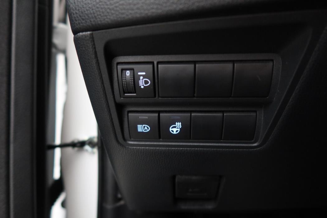 TOYOTA Yaris 2023