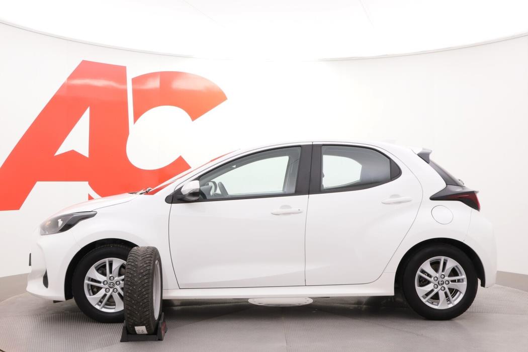 TOYOTA Yaris 2023