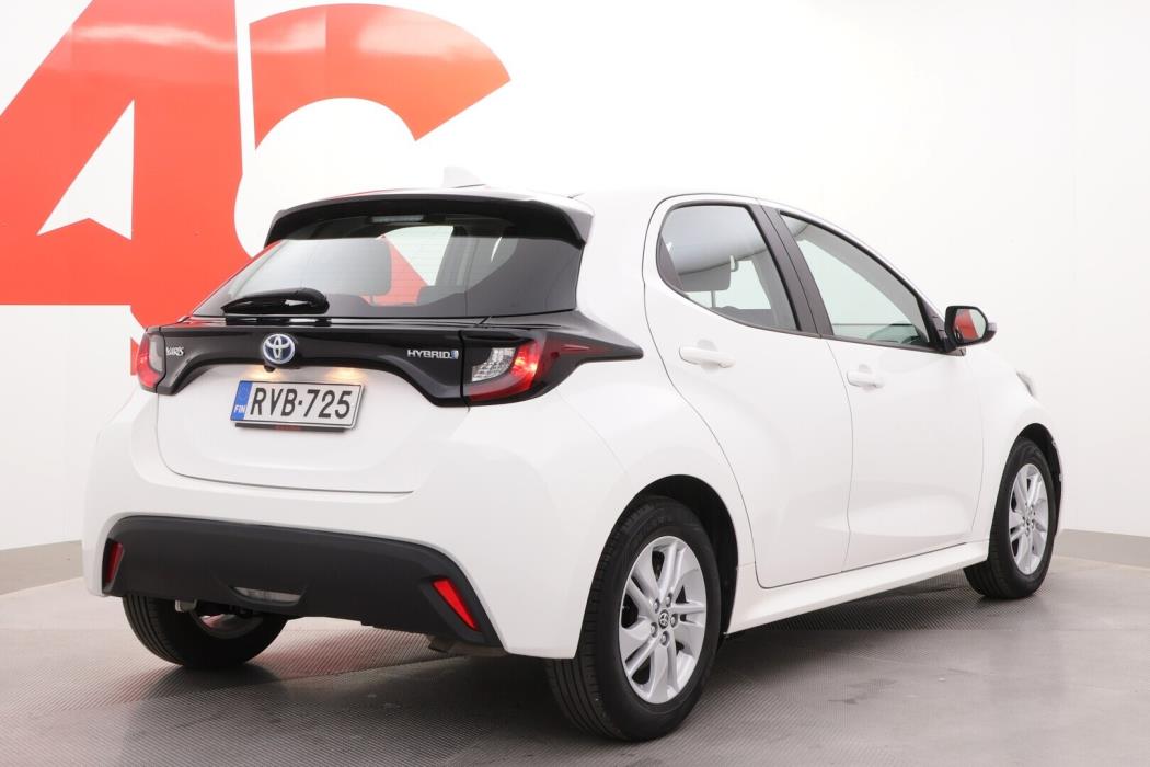 TOYOTA Yaris 2023