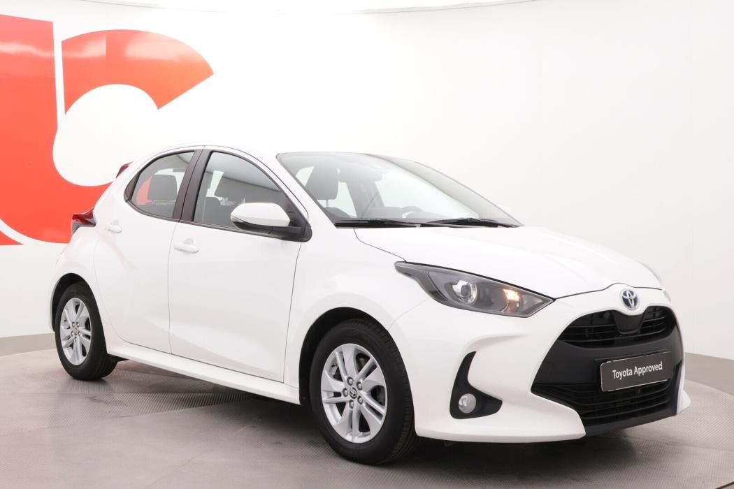 TOYOTA Yaris 2023