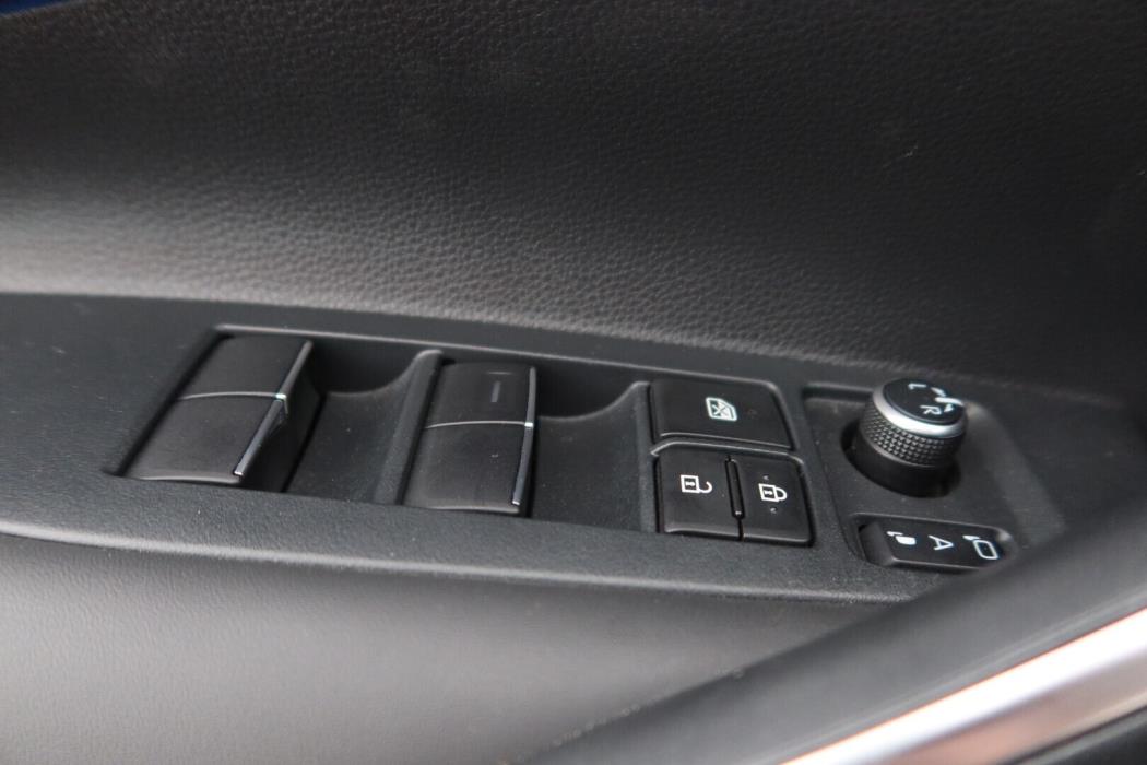 TOYOTA Corolla 2024