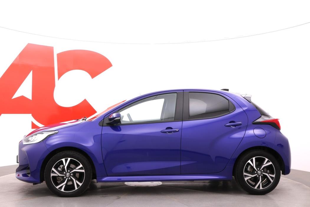 TOYOTA Yaris 2025