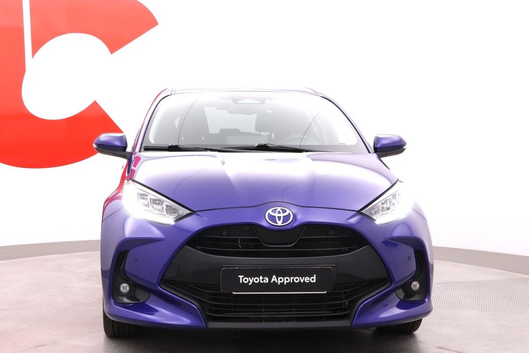 TOYOTA Yaris 2025