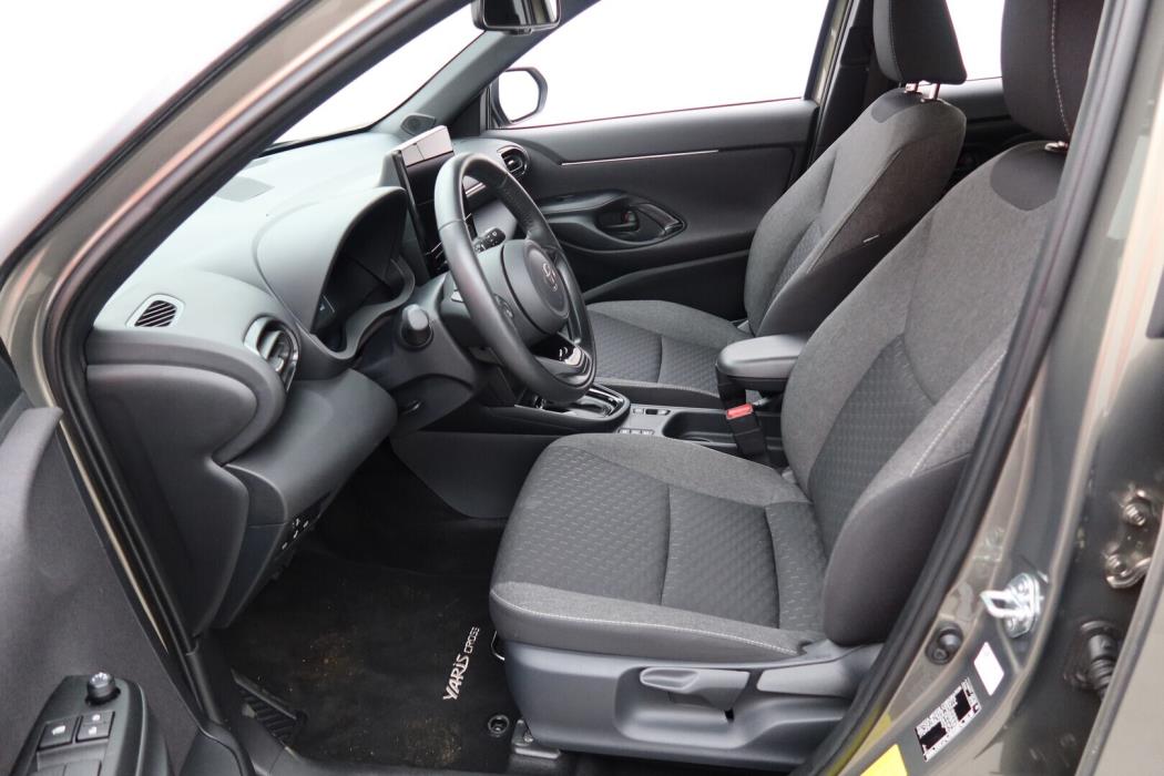 TOYOTA Yaris Cross 2025