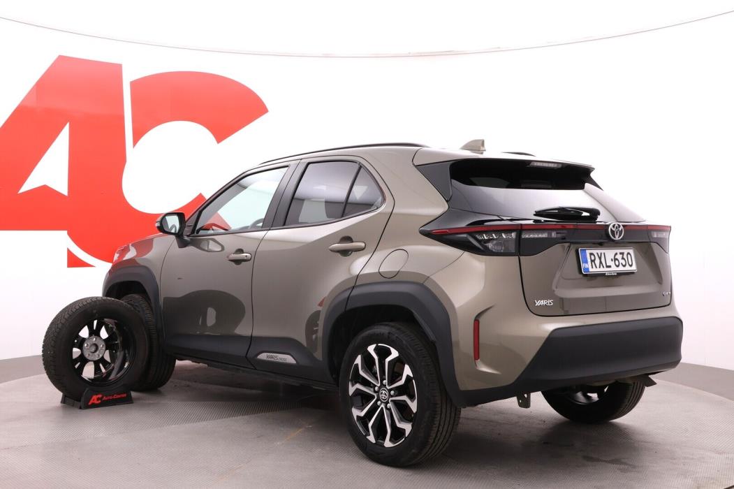 TOYOTA Yaris Cross 2025