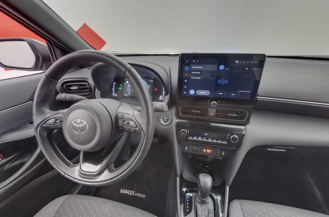 TOYOTA Yaris Cross 2025