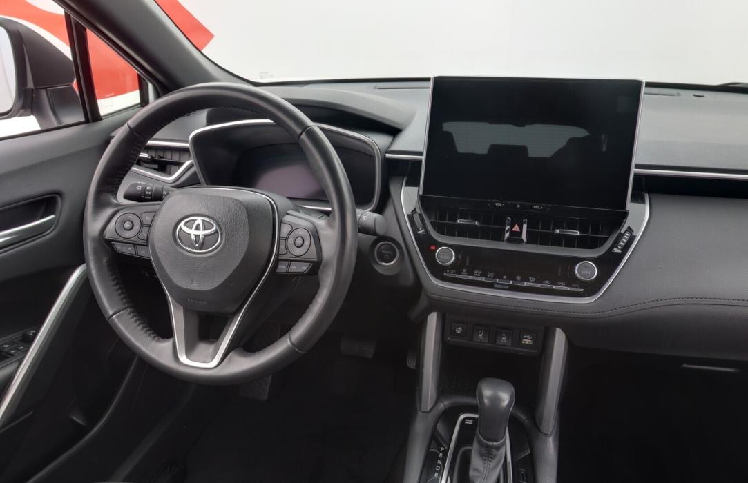 TOYOTA Corolla Cross 2024