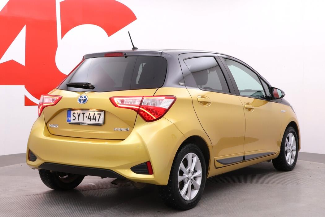 TOYOTA Yaris 2019