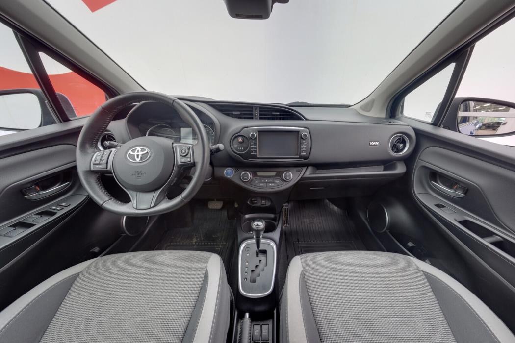 TOYOTA Yaris 2020