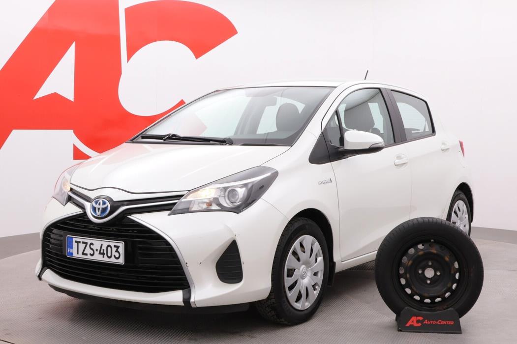 TOYOTA Yaris 2015
