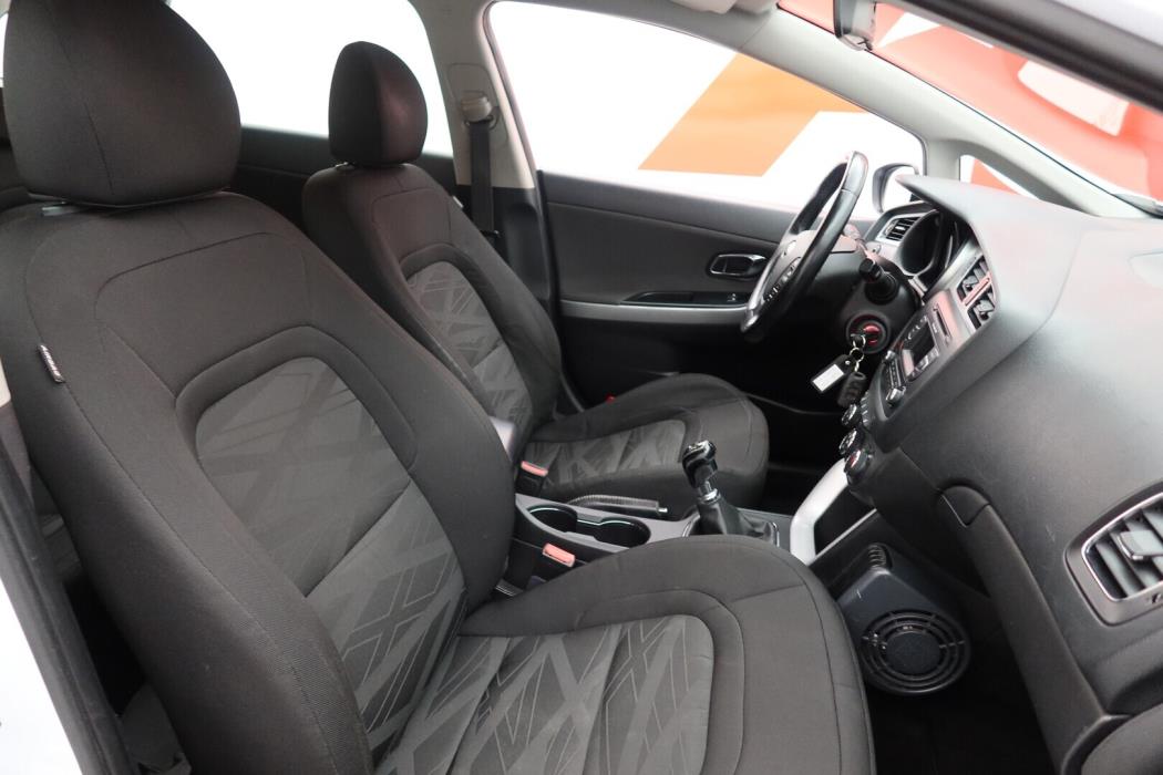 KIA cee'd 2013