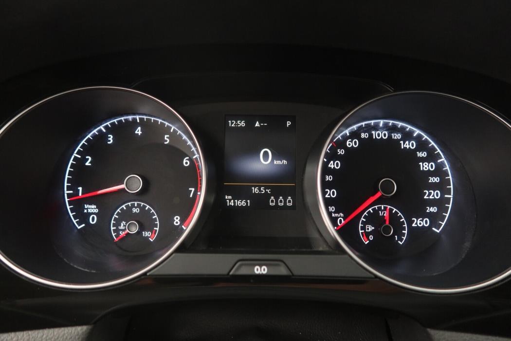 VOLKSWAGEN Golf Sportsvan 2015