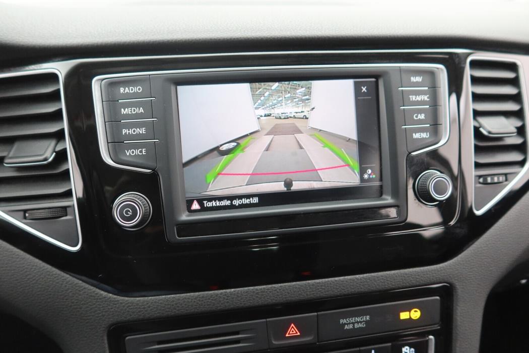 VOLKSWAGEN Golf Sportsvan 2015