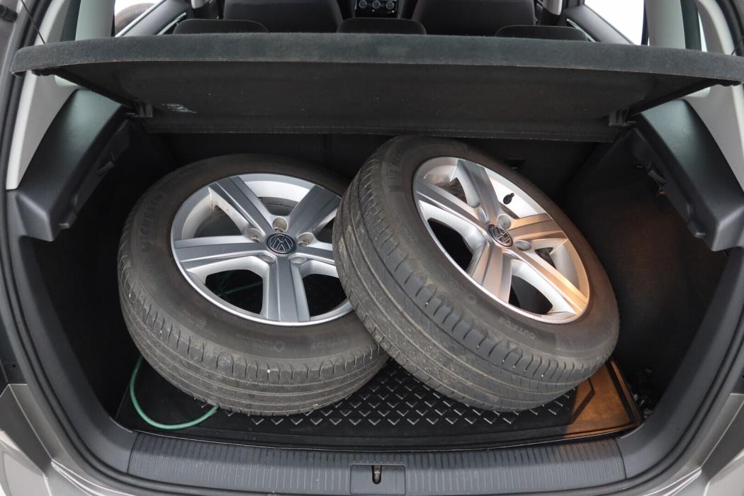 VOLKSWAGEN Golf Sportsvan 2015