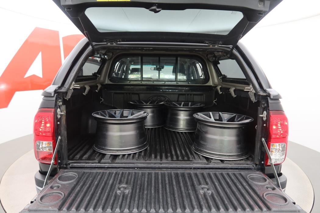 TOYOTA Hilux 2018