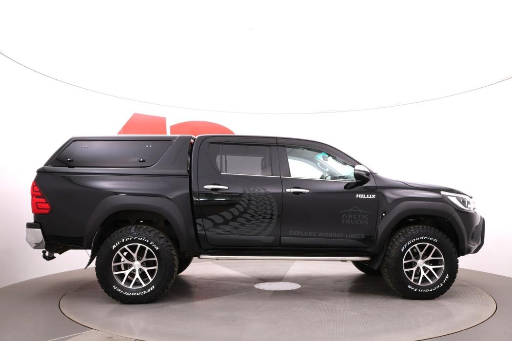 TOYOTA Hilux 2018