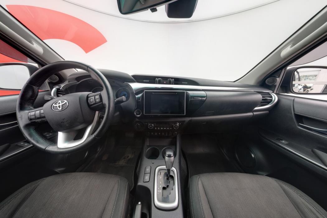 TOYOTA Hilux 2018