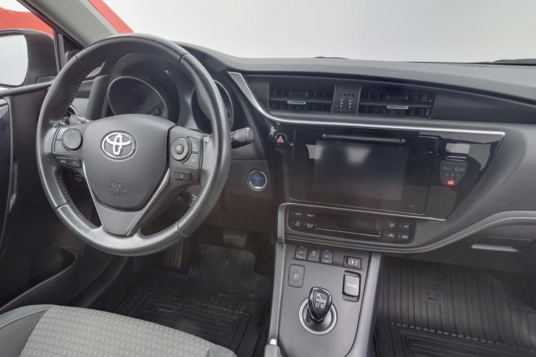TOYOTA Auris 2018