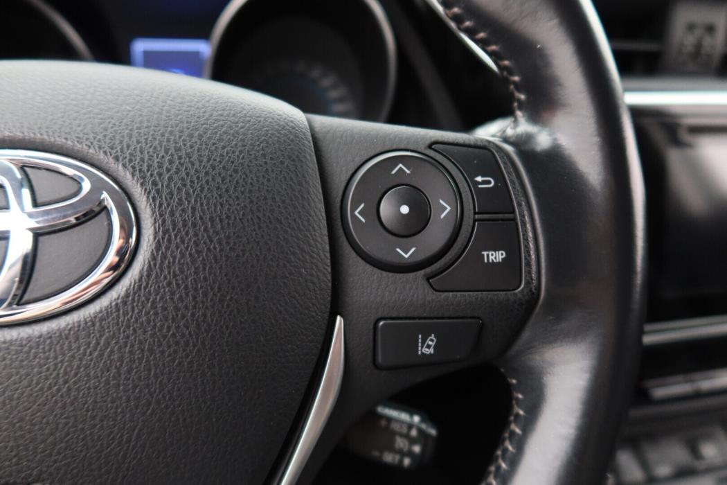 TOYOTA Auris 2018