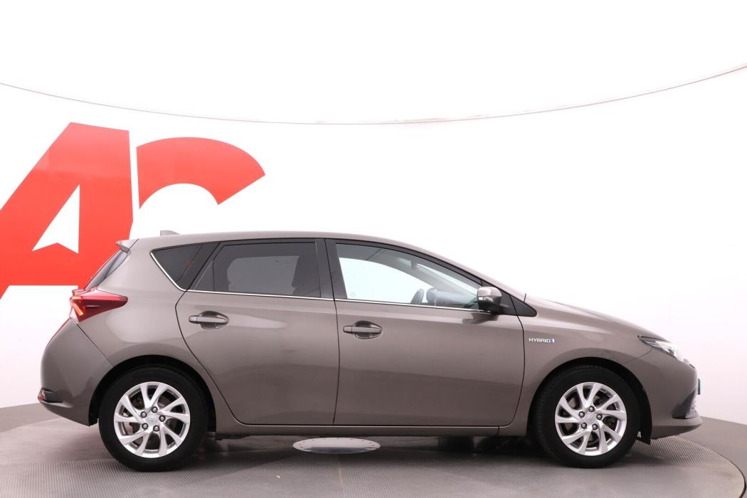 TOYOTA Auris 2018