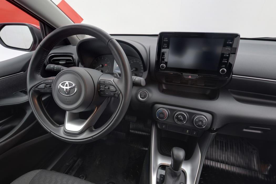 TOYOTA Yaris 2024