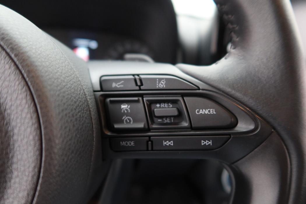 TOYOTA Yaris 2024