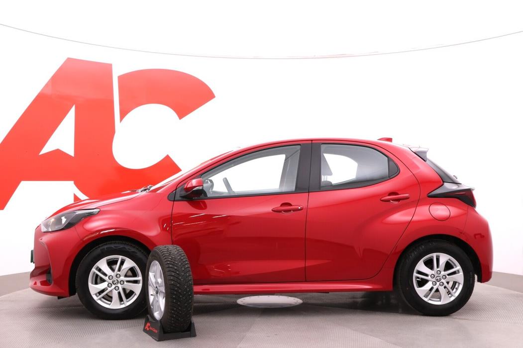 TOYOTA Yaris 2024