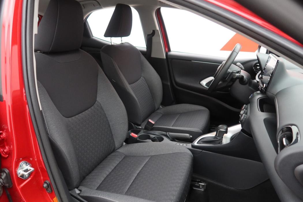 TOYOTA Yaris 2024