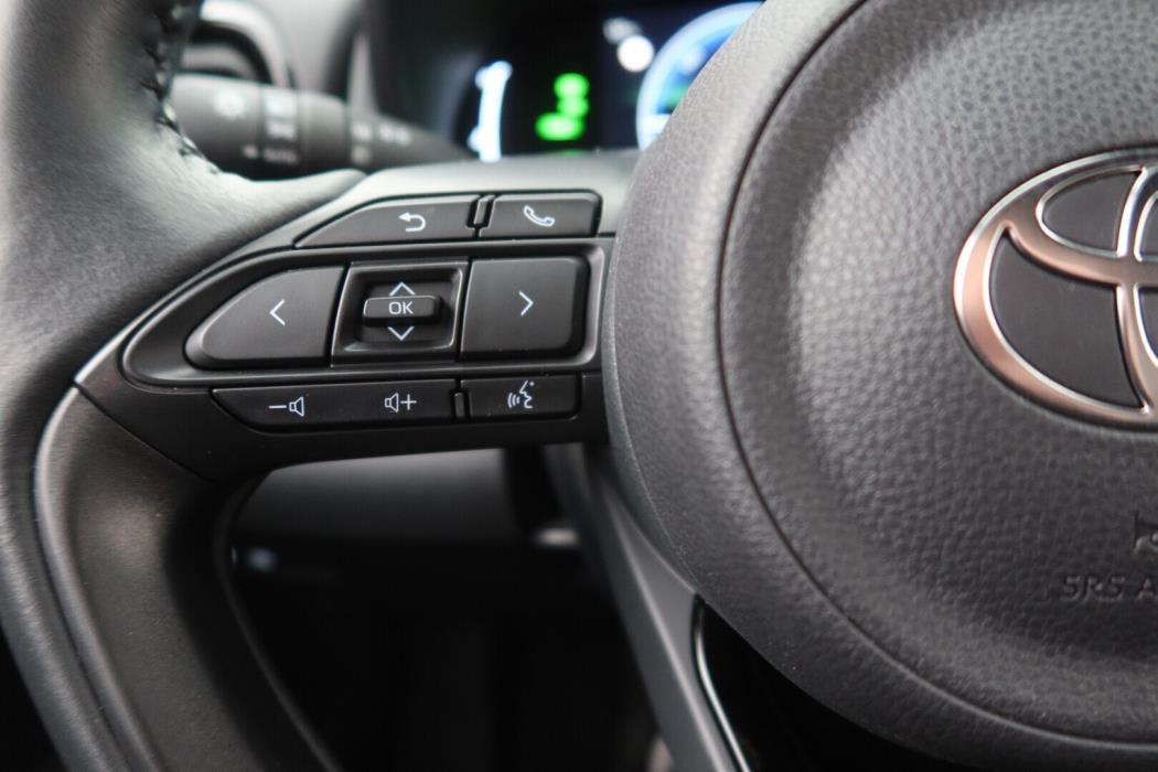 TOYOTA Yaris Cross 2024